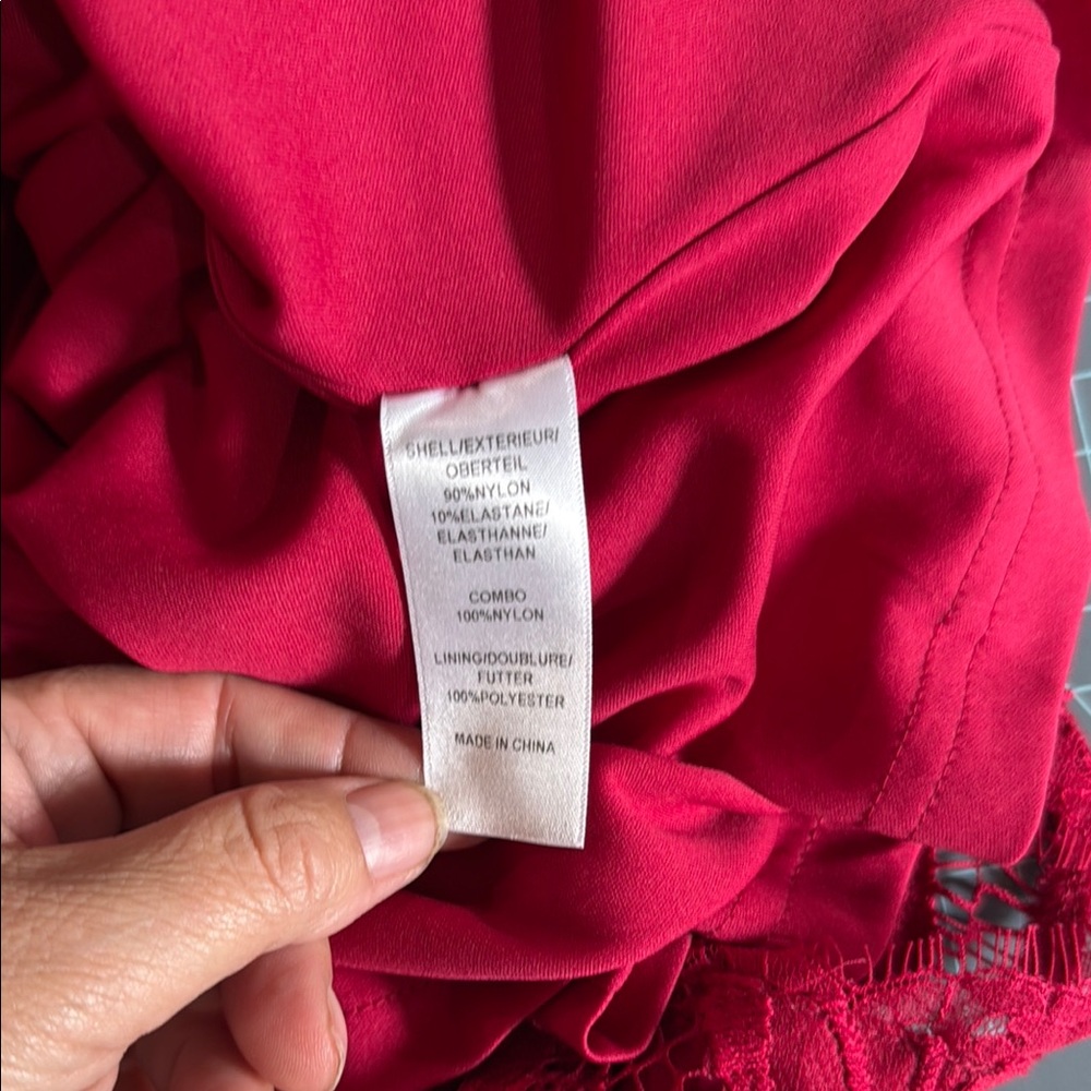 Adrianna Papell romantic Long Sleeve Dress in Elegant Red - Picture 8 of 9